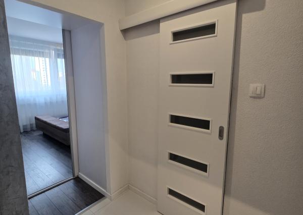 REZERVOVANÉ - Exkluzívne na predaj 4-izbový nadštandardný  byt s balkónom v Poprade na  ulici Šrobárovej