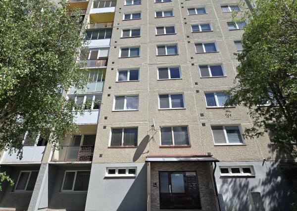 Exkluzívna ponuka! Ponúkam na predaj 4-izbový byt s balkónom v Poprade ul. Suchoňova