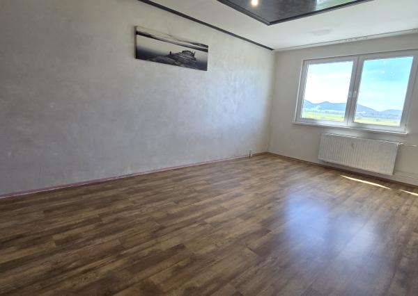 Exkluzívna ponuka! Ponúkam na predaj 4-izbový byt s balkónom v Poprade ul. Suchoňova