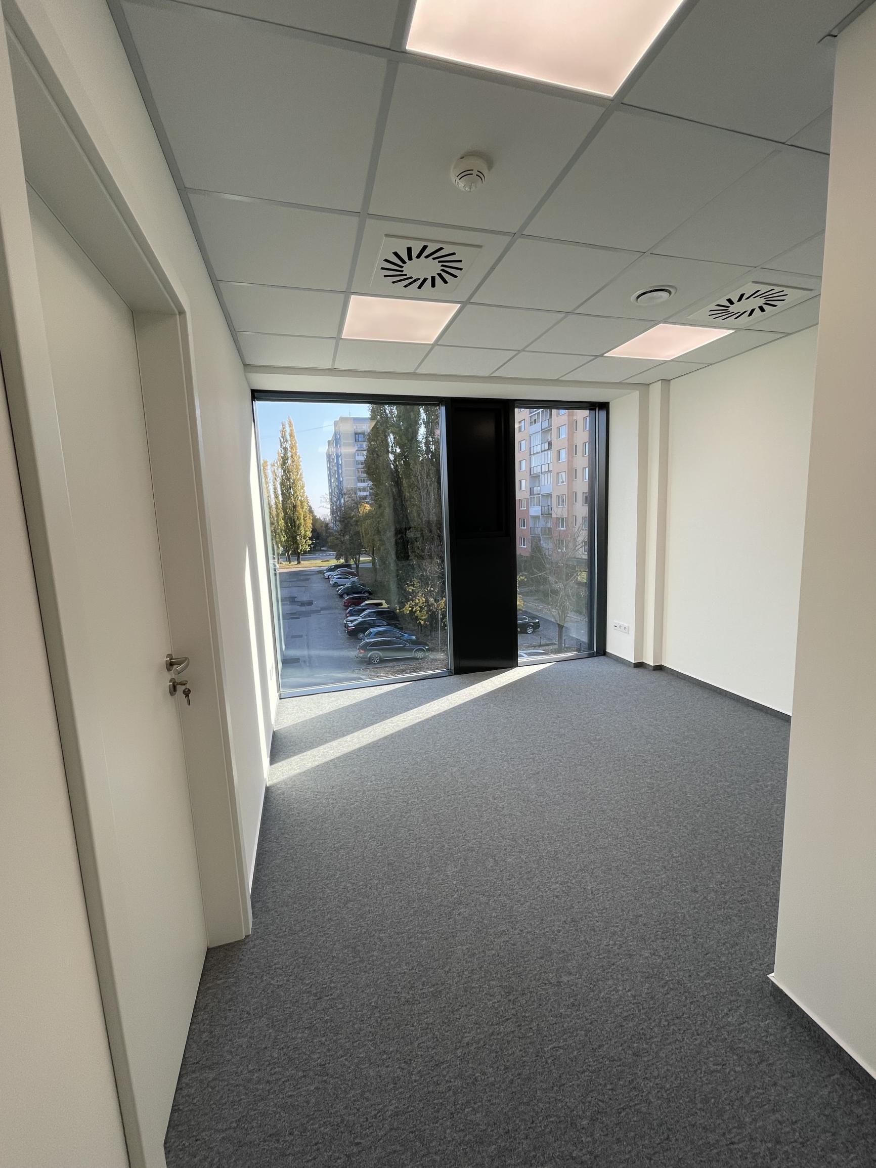 Nebytový priestor v business centre DUETT II o výmere 98,74m2 na 1.poschodí.