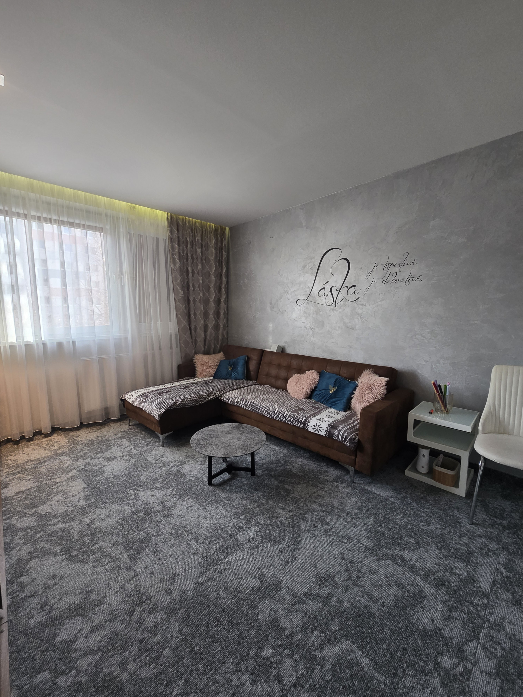 REZERVOVANÉ - Exkluzívne na predaj 4-izbový nadštandardný  byt s balkónom v Poprade na  ulici Šrobárovej