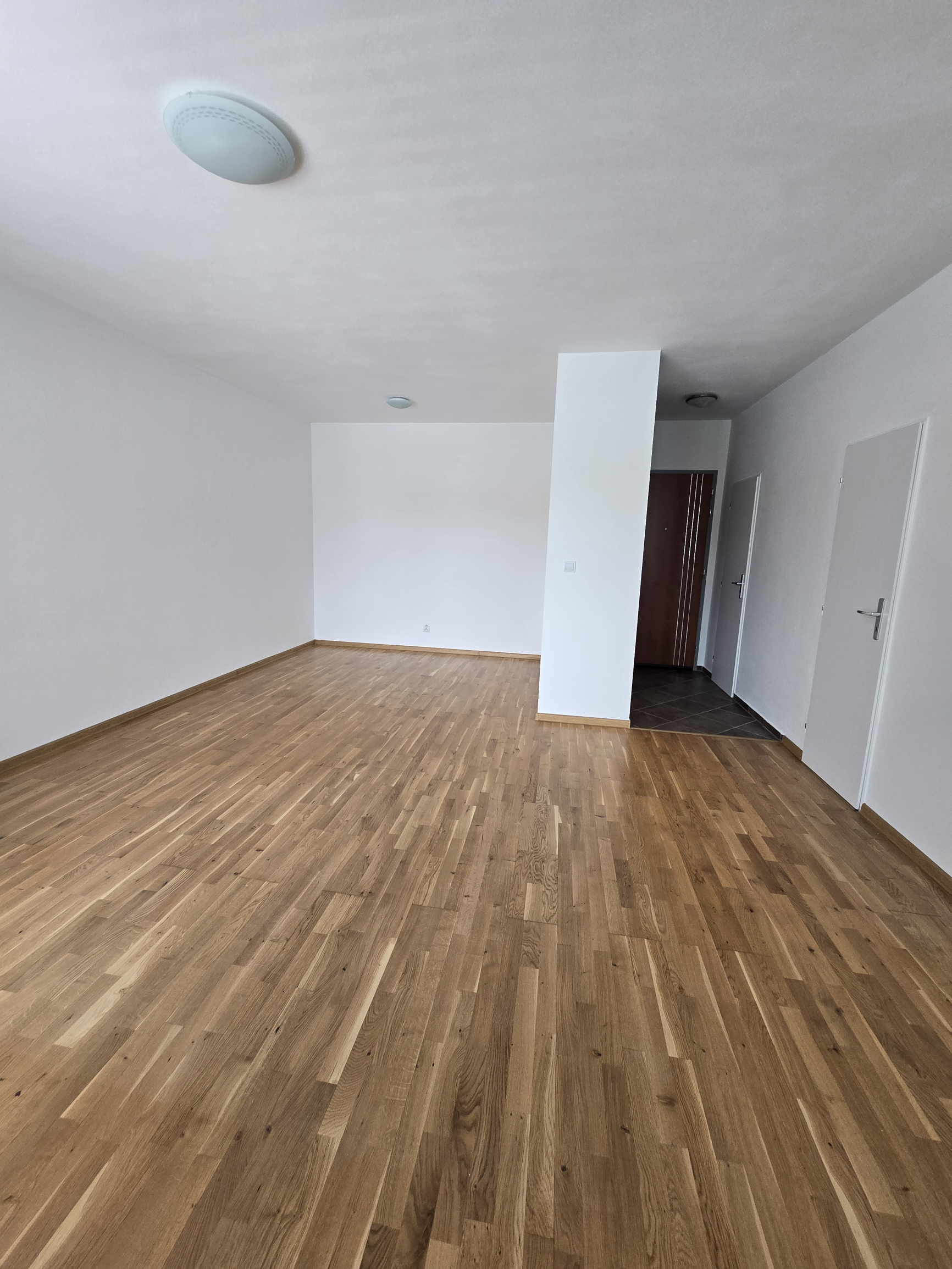 Exkluzívna ponuka! Ponúkam na prenájom novostavba 2-izbový byt s balkónom v Poprade časť centrum ul. Levočská